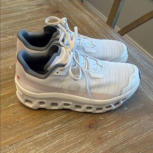 Women’s On Cloudmonster Void Shoes